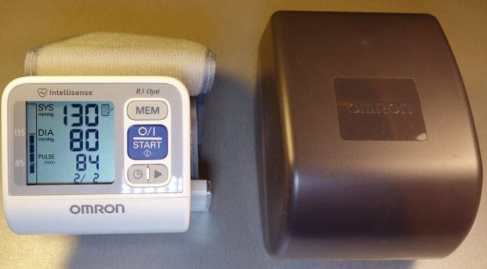 Апарати За Кръвно Налягане Omron R3 Opti