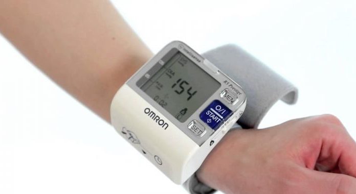 Апарати За Кръвно Налягане Omron R5 Prestige