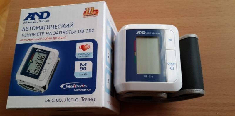 Апарати за кръвно налягане UB 202