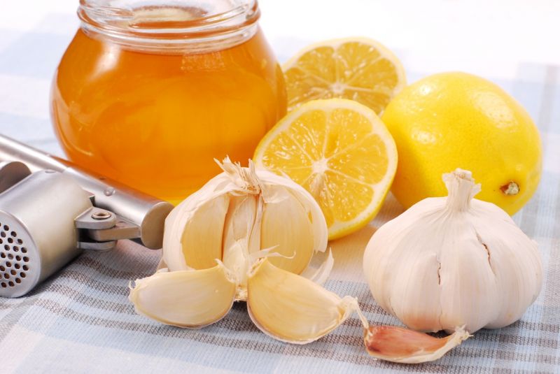 Лимон, чесън и мед от налягане